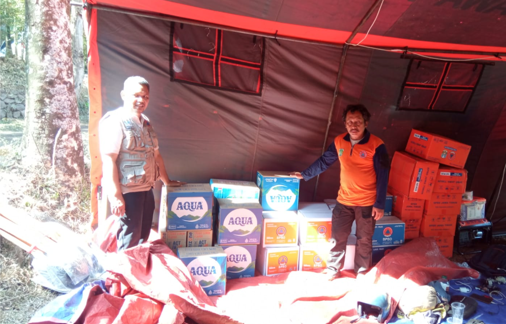 Image of LPPM UNU Pasuruan Bersama FPRB dan AQUA Salurkan Bantuan Logistik bagi Relawan Karhutla Arjuno