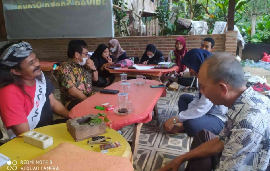 Image of FGD ITSNU Pasuruan, Universitas Yudharta, LMDH dan PT Tirta Investama Bahas Tiga Tumbuhan Berpotensi Obat di Hutan Sapen