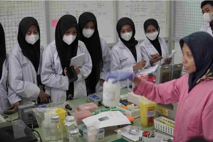 Perkuat Riset Molekuler, Mahasiswa Biologi UNU Pasuruan Kunjungi TDDC-ITD UNAIR